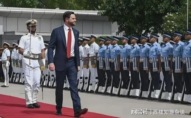 NBA在线观看-极有可能万斯会当上总统!对全世界都不是什么好事!因为万斯年轻